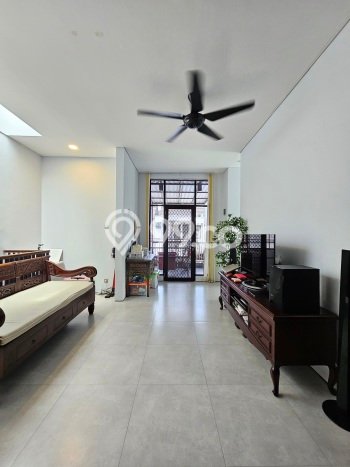 Dijual Rumah Mewah Megah Dengan View Cantik di Bintaro, Tangerang Selatan Dijual Rumah Mewah Megah Dengan View Cantik di Bintaro, Tangerang Selatan