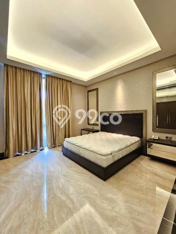 LOKASI STRATEGIS! Rumah di Simprug, Dekat Stasiun, 5 KM, LT 680m² Bangunan 1200m² LOKASI STRATEGIS! Rumah di Simprug, Dekat Stasiun, 5 KM, LT 680m² Bangunan 1200m²