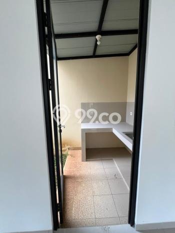 Rumah sewa siap pakai 4 Kamar Tidur di Suvarna Sutera, Tangerang Rumah sewa siap pakai 4 Kamar Tidur di Suvarna Sutera, Tangerang