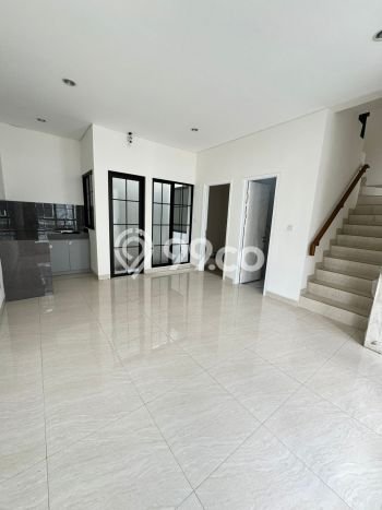 Rumah sewa siap huni 4 KT di Suvarna Sutera, Tangerang Rumah sewa siap huni 4 KT di Suvarna Sutera, Tangerang