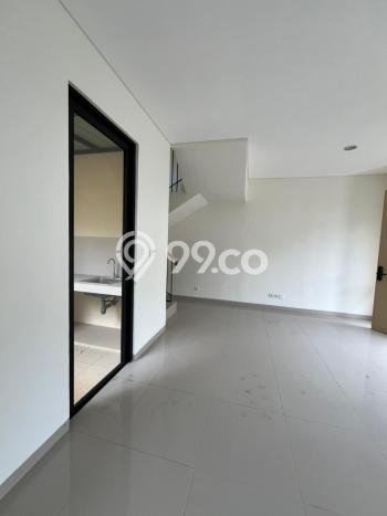 Rumah sewa siap pakai 4 Kamar Tidur di Suvarna Sutera, Tangerang Rumah sewa siap pakai 4 Kamar Tidur di Suvarna Sutera, Tangerang
