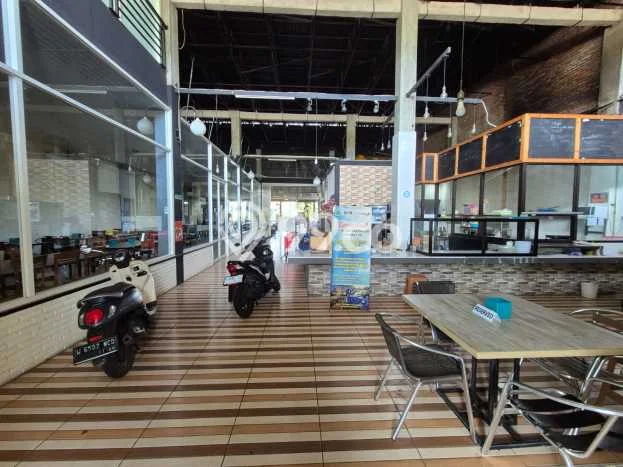 Disewakan Ruko komersial di Sidoarjo luas bangunan 700m2 Disewakan Ruko komersial di Sidoarjo luas bangunan 700m2