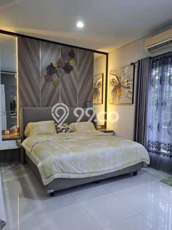 Rumah Modern Cantik 5 Kamar Siap Huni di Sidoarjo Rumah Modern Cantik 5 Kamar Siap Huni di Sidoarjo