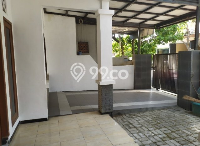 Rumah Bagus Siap Huni Di Sidoarjo Luas 200m2 Lokasi Strategis Rumah Bagus Siap Huni Di Sidoarjo Luas 200m2 Lokasi Strategis