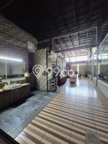 Disewakan Ruko komersial di Sidoarjo luas bangunan 700m2 Disewakan Ruko komersial di Sidoarjo luas bangunan 700m2
