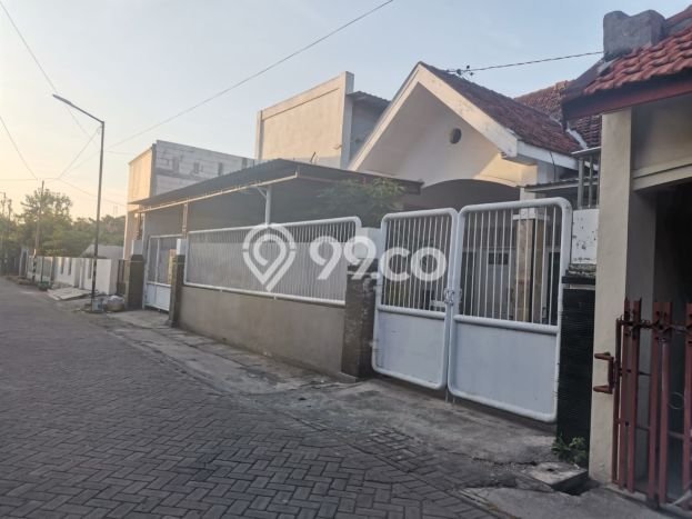 For Sale Rumah Mewah Exclusive di Sidoarjo, Sidoarjo For Sale Rumah Mewah Exclusive di Sidoarjo, Sidoarjo