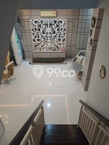 Rumah Modern Cantik 5 Kamar Siap Huni di Sidoarjo Rumah Modern Cantik 5 Kamar Siap Huni di Sidoarjo
