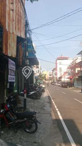 Ruko Dijual di Prime Area Jakarta Barat Luas 150m2 Ruko Dijual di Prime Area Jakarta Barat Luas 150m2