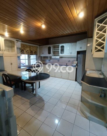 Ready to Use! Premium House LT 658m2 Desain Elegan di Dago Ready to Use! Premium House LT 658m2 Desain Elegan di Dago