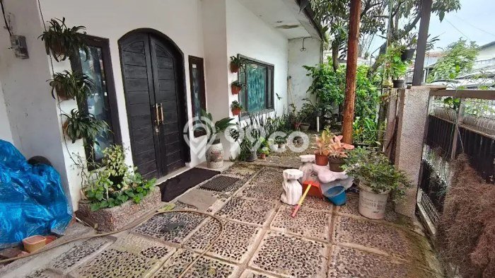 Jual Rumah Eksklusif 2 KT di Buah Batu, Bandung Jual Rumah Eksklusif 2 KT di Buah Batu, Bandung
