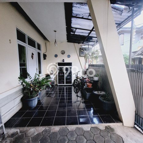 For Sale Rumah 2 Kamar Lokasi Ideal Bagus dan Strategis di Antapani For Sale Rumah 2 Kamar Lokasi Ideal Bagus dan Strategis di Antapani