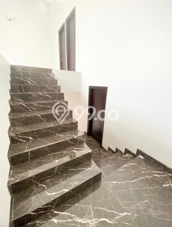 Dijual Rumah Mewah Megah Dengan View Eksklusif di Citraland, Surabaya Dijual Rumah Mewah Megah Dengan View Eksklusif di Citraland, Surabaya