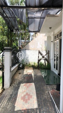 Dijual Rumah Mewah Elegan Dengan View Eksklusif di Citraland, Surabaya Dijual Rumah Mewah Elegan Dengan View Eksklusif di Citraland, Surabaya