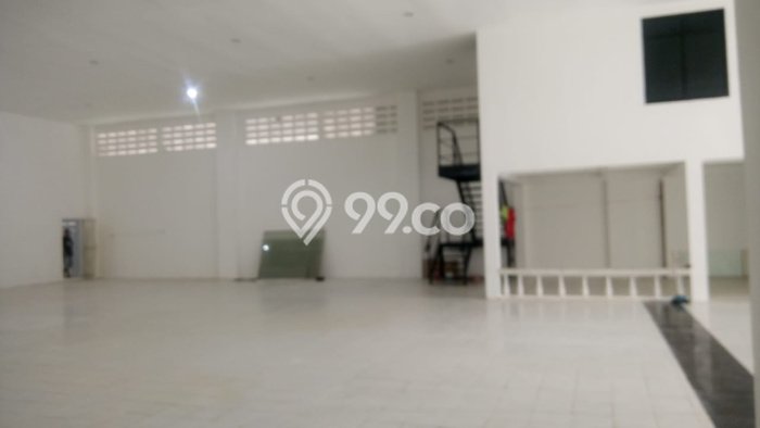 Ruko disewakan lokasi strategis Wiyung Surabaya 880m2 Ruko disewakan lokasi strategis Wiyung Surabaya 880m2