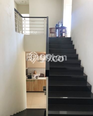 Jual Rumah Mewah Megah Dengan View Eksklusif di Graha, Surabaya Jual Rumah Mewah Megah Dengan View Eksklusif di Graha, Surabaya