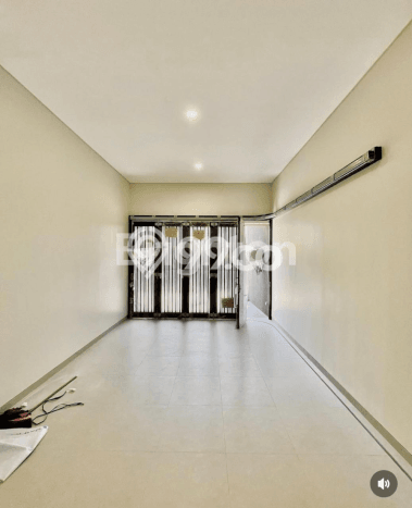 Rumah Elit Modern Tanpa Renovasi di Citraland Surabaya Rumah Elit Modern Tanpa Renovasi di Citraland Surabaya