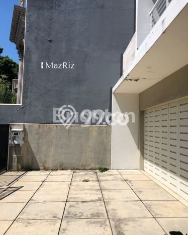 Jual Rumah Mewah Megah Dengan View Eksklusif di Graha, Surabaya Jual Rumah Mewah Megah Dengan View Eksklusif di Graha, Surabaya