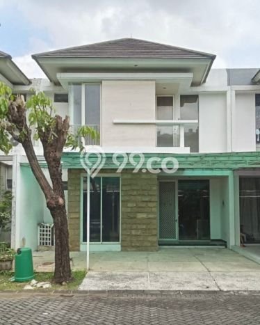 Rumah Elit Modern Tanpa Renovasi di Pakuwon Surabaya Rumah Elit Modern Tanpa Renovasi di Pakuwon Surabaya
