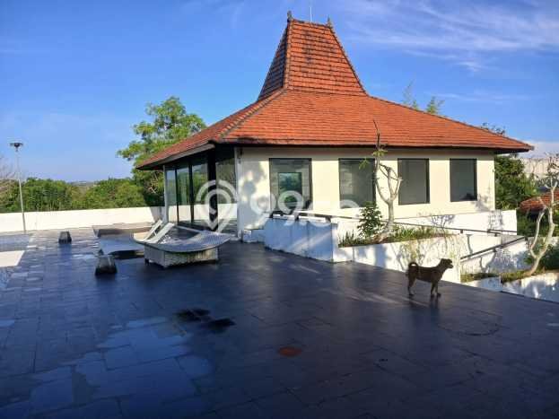 Dijual Vila Kawasan , Dimensi 5300m2m², Akses ke fasilitas Dijual Vila Kawasan , Dimensi 5300m2m², Akses ke fasilitas