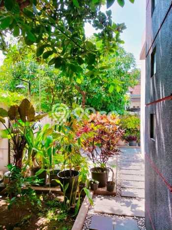 Hunian Elit LB 200m2 Siap Huni Desain Elegan di Taman Kopo Indah, Bandung Hunian Elit LB 200m2 Siap Huni Desain Elegan di Taman Kopo Indah, Bandung