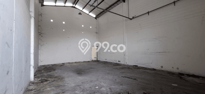AREA TERBAIK! Gudang Kawasan Kutawaringin, Luas 179m², Keramaian Terjamin AREA TERBAIK! Gudang Kawasan Kutawaringin, Luas 179m², Keramaian Terjamin
