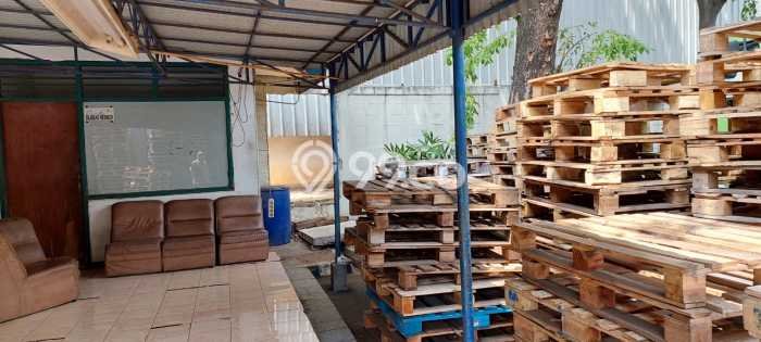 Unit Gudang Dijual di Jakarta Timur LT 18200m2 & LB 8600m2 Unit Gudang Dijual di Jakarta Timur LT 18200m2 & LB 8600m2