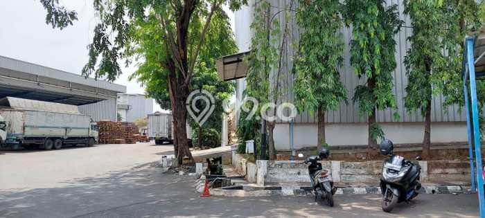 Unit Gudang Dijual di Jakarta Timur LT 18200m2 & LB 8600m2 Unit Gudang Dijual di Jakarta Timur LT 18200m2 & LB 8600m2