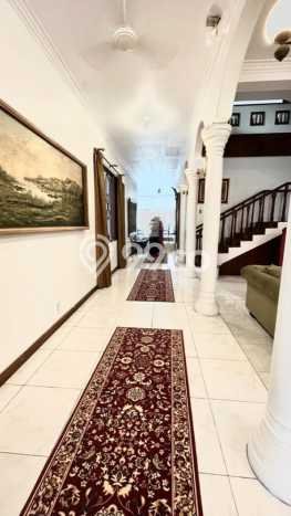 Rumah Mewah LB 700m2 Siap Huni Desain Elegan di Pejaten, Jakarta Selatan Rumah Mewah LB 700m2 Siap Huni Desain Elegan di Pejaten, Jakarta Selatan