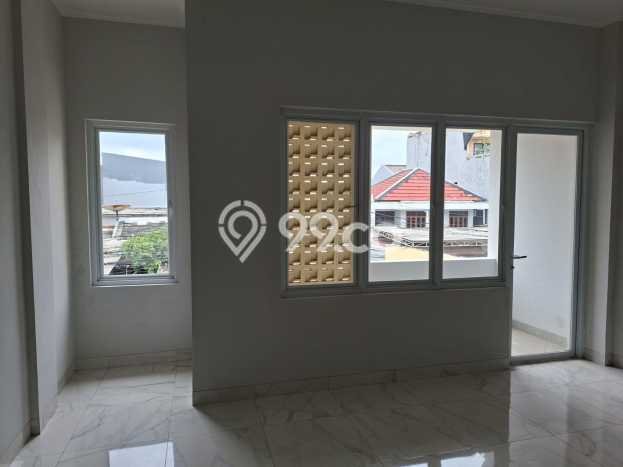 FOR RENT! Ruko di Rawa Buaya Cocok untuk Bisnis 300m2 FOR RENT! Ruko di Rawa Buaya Cocok untuk Bisnis 300m2