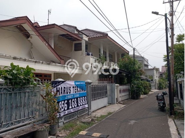 Kesempatan Investasi di Kebayoran Lama, Dekat Kawasan Bisnis, Jakarta Selatan - 4 Kamar Tidur Kesempatan Investasi di Kebayoran Lama, Dekat Kawasan Bisnis, Jakarta Selatan - 4 Kamar Tidur
