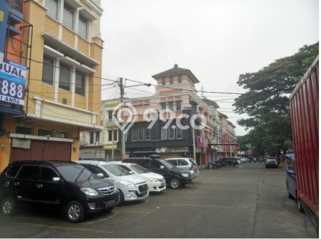 Ruko Dijual di Tangerang LT 56m2 & LB 124m2 Lokasi Terbaik! Ruko Dijual di Tangerang LT 56m2 & LB 124m2 Lokasi Terbaik!