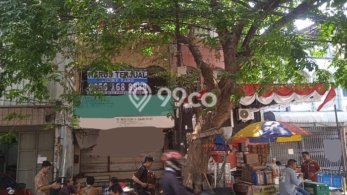 Ruko Dijual di Jakarta Barat LT 98m2 & LB 180m2 Lokasi Terbaik! Ruko Dijual di Jakarta Barat LT 98m2 & LB 180m2 Lokasi Terbaik!
