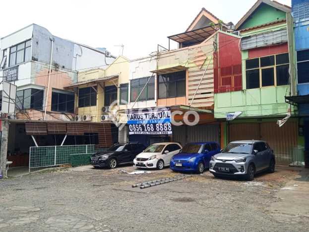 Area Ramai! Ruko Dijual di Ciputat Timur untuk Bisnis Luas Bangunan 345m2 Area Ramai! Ruko Dijual di Ciputat Timur untuk Bisnis Luas Bangunan 345m2