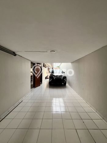 HUNIAN PILIHAN! Rumah area Kebayoran Baru, LT 690m² LB 350m² HUNIAN PILIHAN! Rumah area Kebayoran Baru, LT 690m² LB 350m²