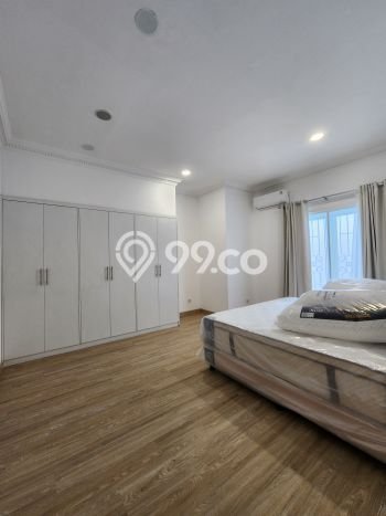 KESEMPATAN TERBAIK! Rumah Asri area Pondok Indah, LT 755m² Bangunan 550m² KESEMPATAN TERBAIK! Rumah Asri area Pondok Indah, LT 755m² Bangunan 550m²