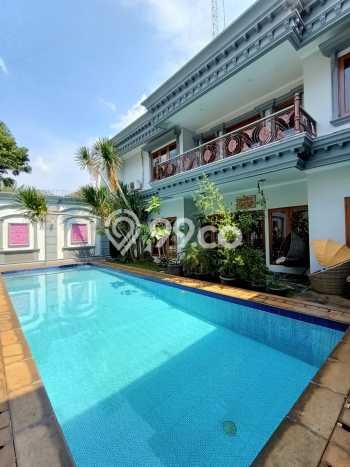 Jual Segera Rumah 5 KT 5 KM di Kawasan Komersial Kemang, Jakarta Selatan Jual Segera Rumah 5 KT 5 KM di Kawasan Komersial Kemang, Jakarta Selatan