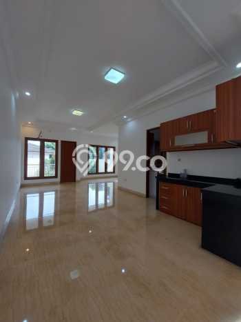 For Sale! Premium House LT 273m2 Desain Modern di Pejaten For Sale! Premium House LT 273m2 Desain Modern di Pejaten