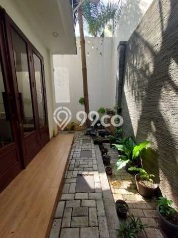 For Sale! Luxury House LT 160m2 Desain Elegan di Lebak Bulus For Sale! Luxury House LT 160m2 Desain Elegan di Lebak Bulus