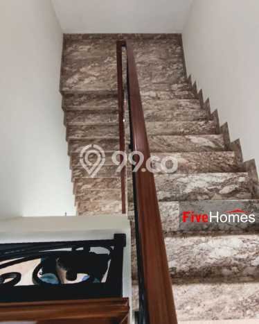 Rumah Modern di Kebayoran Baru, Jakarta Selatan, Luas 290m² Bangunan 480m² Rumah Modern di Kebayoran Baru, Jakarta Selatan, Luas 290m² Bangunan 480m²