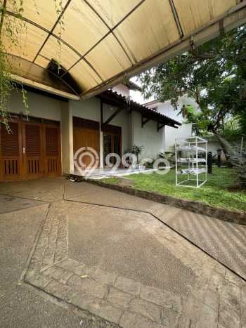 Jual Murah Rumah dengan 5 Kamar Tidur dan 3 Kamar Mandi di Area Kuningan, Jakarta Selatan Jual Murah Rumah dengan 5 Kamar Tidur dan 3 Kamar Mandi di Area Kuningan, Jakarta Selatan