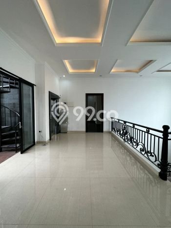 Hunian Eksklusif Siap Huni LT 378m2 di Menteng, Jakarta Pusat Hunian Eksklusif Siap Huni LT 378m2 di Menteng, Jakarta Pusat
