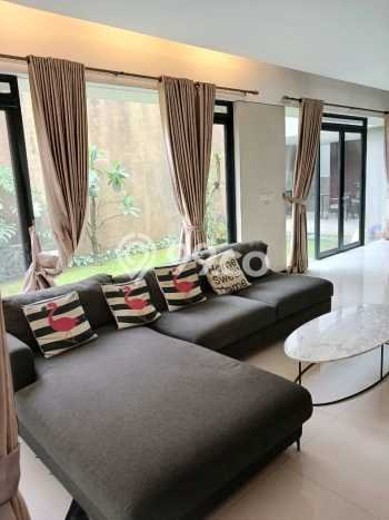 Hunian Mewah LB 300m2 Siap Pakai Desain Elegan di Bintaro, Jakarta Selatan Hunian Mewah LB 300m2 Siap Pakai Desain Elegan di Bintaro, Jakarta Selatan