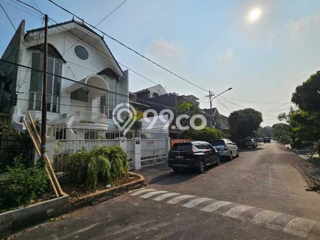 Rumah Elit Modern Tanpa Renovasi di Pondok Indah Jakarta Selatan Rumah Elit Modern Tanpa Renovasi di Pondok Indah Jakarta Selatan