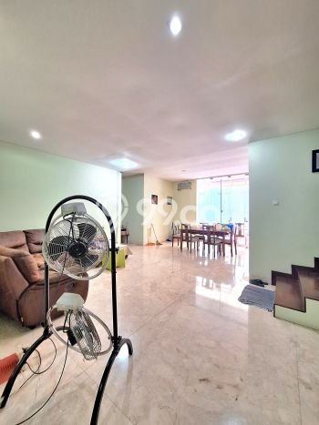 Rumah Luxury Modern Tanpa Renovasi di Lebak Bulus Jakarta Selatan Rumah Luxury Modern Tanpa Renovasi di Lebak Bulus Jakarta Selatan