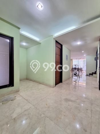 Rumah Luxury Modern Tanpa Renovasi di Lebak Bulus Jakarta Selatan Rumah Luxury Modern Tanpa Renovasi di Lebak Bulus Jakarta Selatan