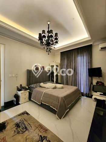 Ready to Use! Premium House LT 650m2 Desain Modern di Pondok Indah Ready to Use! Premium House LT 650m2 Desain Modern di Pondok Indah
