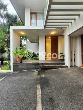 Disewakan Rumah Nyaman di Kemang LT 584m2 / LB 550m2 Siap Huni Disewakan Rumah Nyaman di Kemang LT 584m2 / LB 550m2 Siap Huni