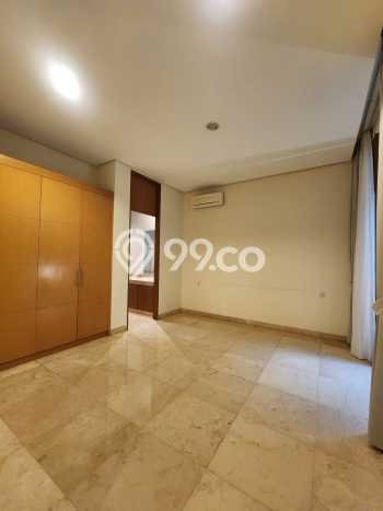 Disewakan Rumah Nyaman di Kemang LT 584m2 / LB 550m2 Siap Huni Disewakan Rumah Nyaman di Kemang LT 584m2 / LB 550m2 Siap Huni