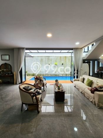 Siap Huni Rumah Mewah 5 Kamar di Cilandak Dekat ke Mana Pun Siap Huni Rumah Mewah 5 Kamar di Cilandak Dekat ke Mana Pun