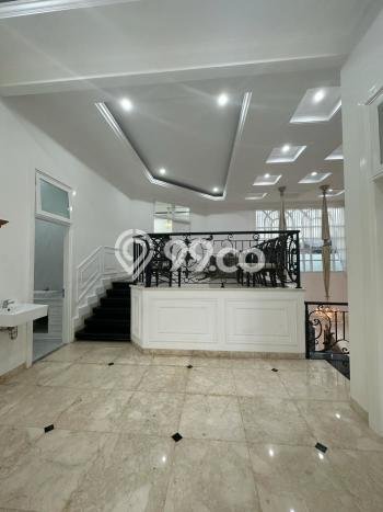 Jual Rumah Mewah Megah Dengan View Eksklusif di Pondok Indah, Jakarta Selatan Jual Rumah Mewah Megah Dengan View Eksklusif di Pondok Indah, Jakarta Selatan